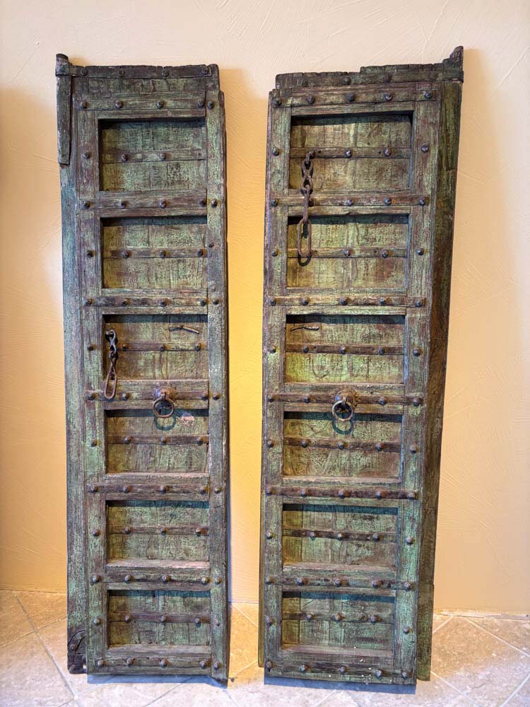 Antico portone in legno